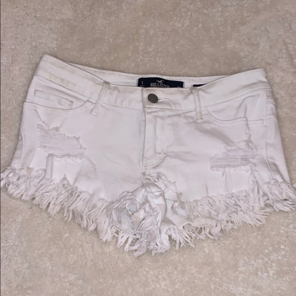white hollister shorts